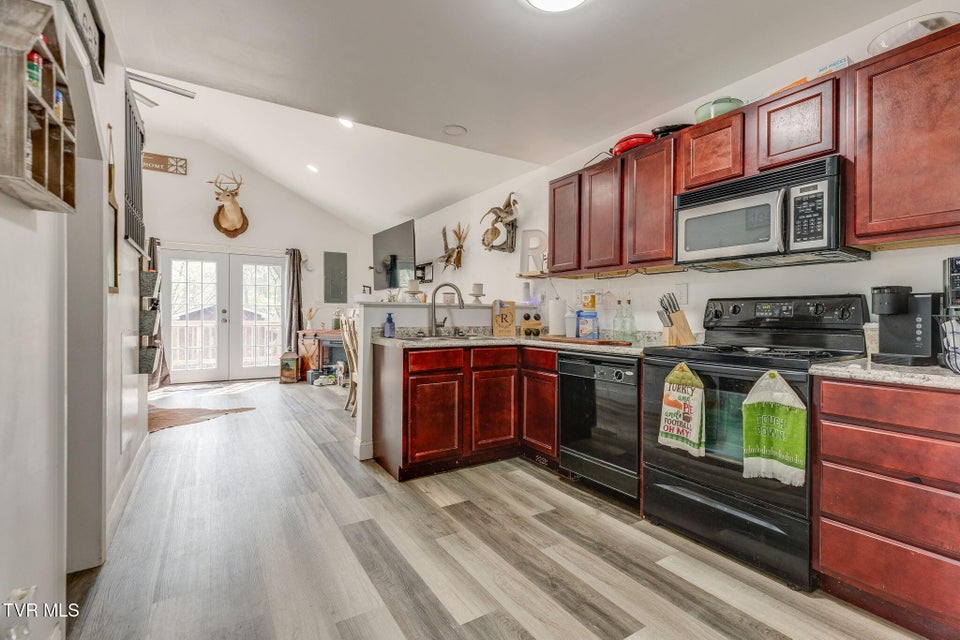 Photo #11: 1724 Echo Avenue