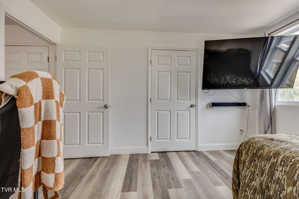 Photo #15: 1724 Echo Avenue