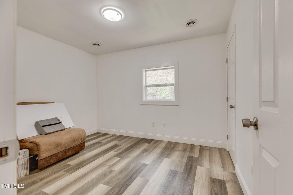 Photo #17: 1724 Echo Avenue