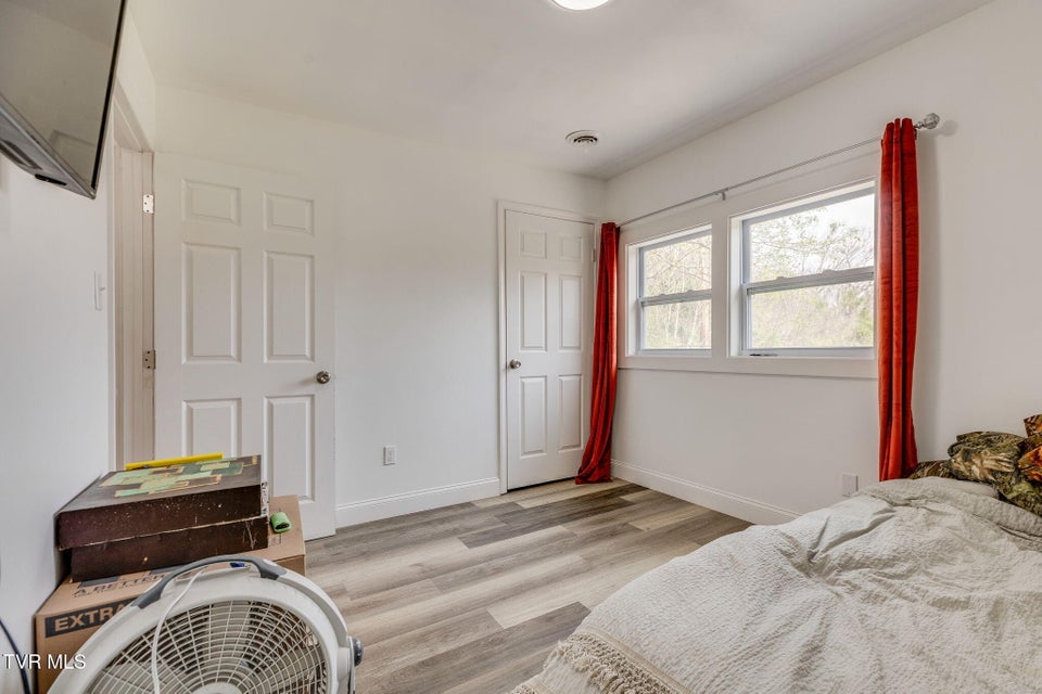 Photo #23: 1724 Echo Avenue