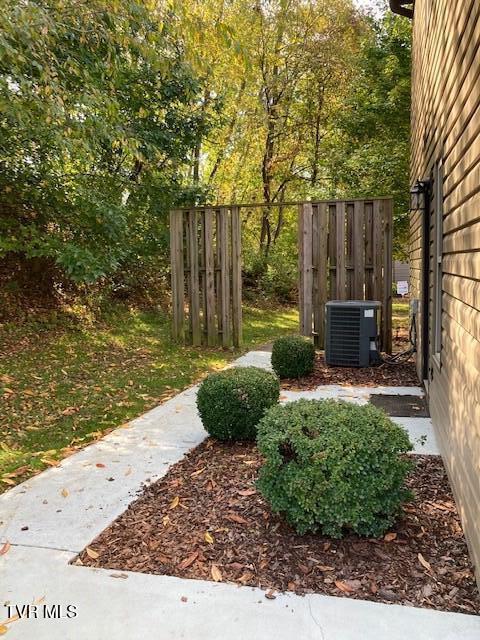 Photo #3: 504 -D Pilgrim Court