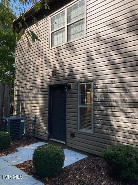 Photo #5: 504 -D Pilgrim Court