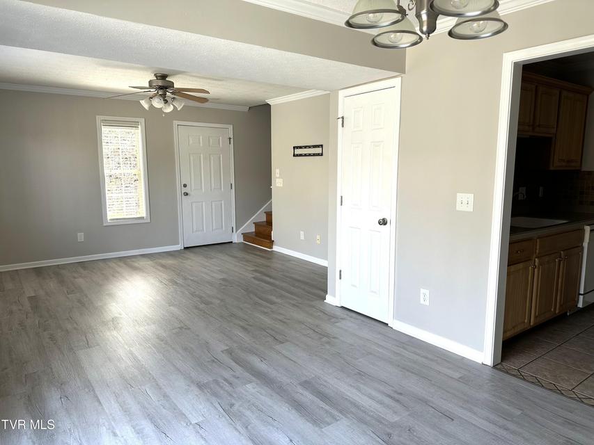 Photo #9: 504 -D Pilgrim Court