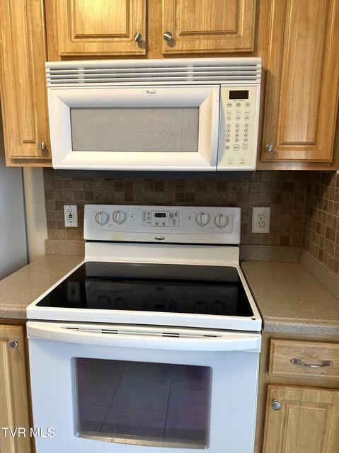 Photo #18: 504 -D Pilgrim Court