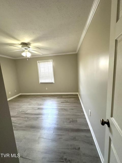 Photo #25: 504 -D Pilgrim Court