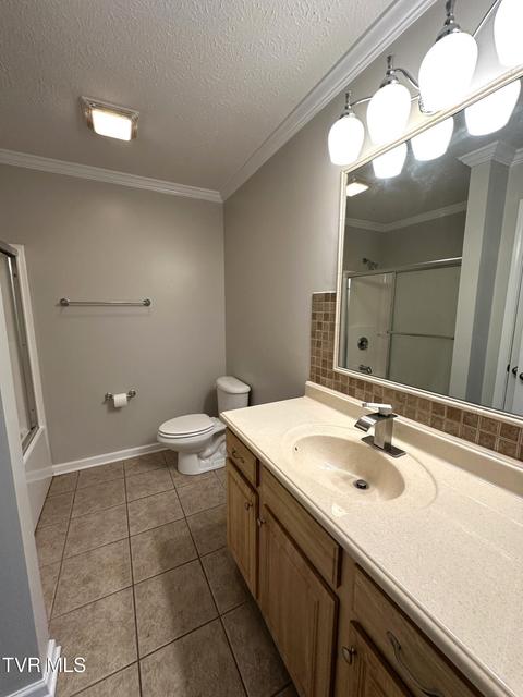 Photo #29: 504 -D Pilgrim Court