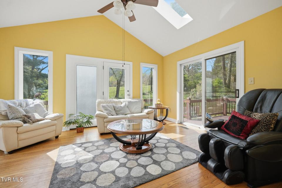 Photo #23: 232 Roscommon Drive