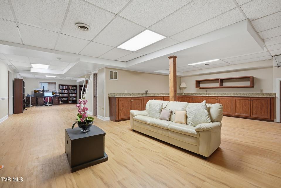 Photo #44: 232 Roscommon Drive