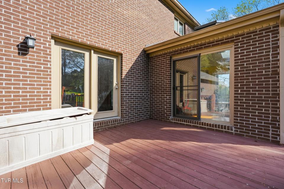 Photo #52: 232 Roscommon Drive