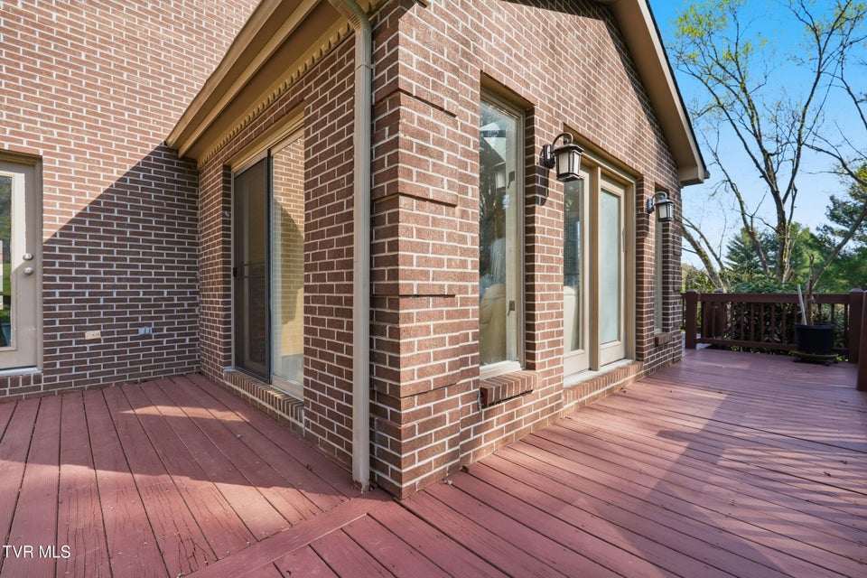 Photo #55: 232 Roscommon Drive