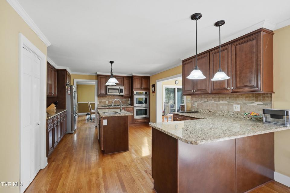 Photo #16: 232 Roscommon Drive