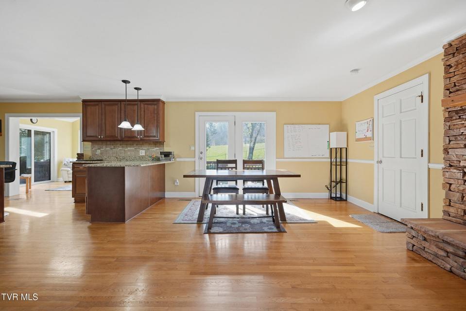 Photo #17: 232 Roscommon Drive