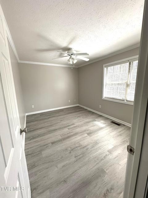 Photo #34: 504 -D Pilgrim Court