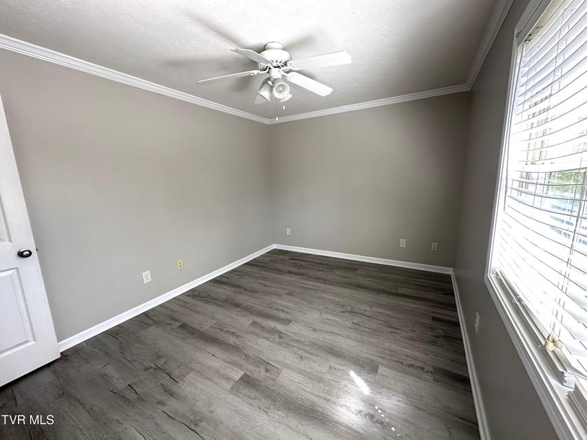 Photo #35: 504 -D Pilgrim Court