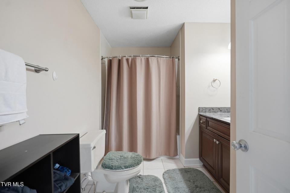 Photo #41: 232 Roscommon Drive