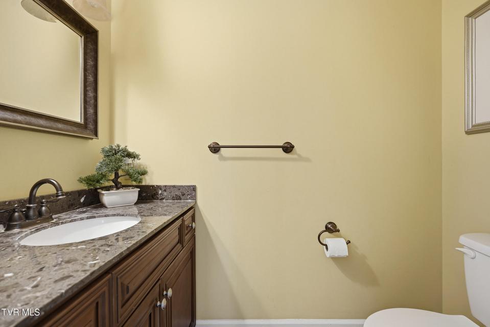 Photo #8: 232 Roscommon Drive