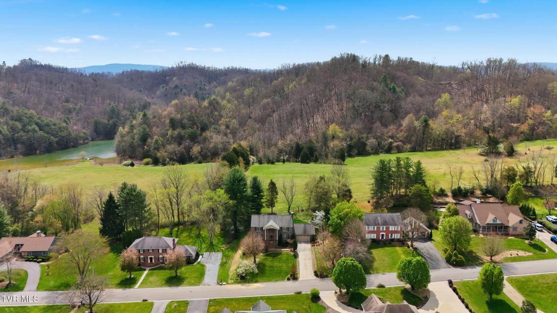 Photo #56: 232 Roscommon Drive