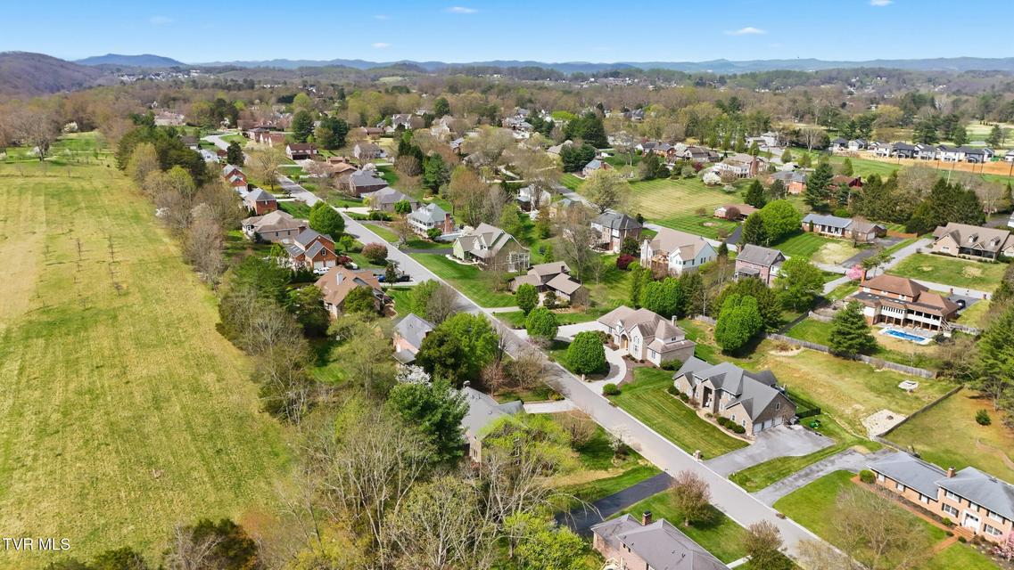 Photo #62: 232 Roscommon Drive