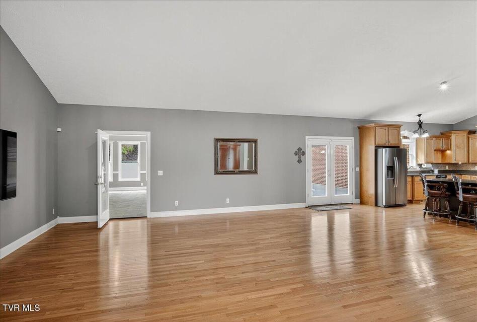 Photo #34: 101 Bond Town Road