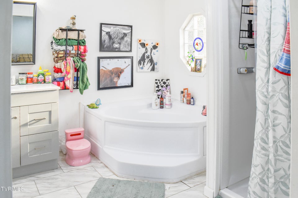 Photo #24: 257 Hickory Hills Road