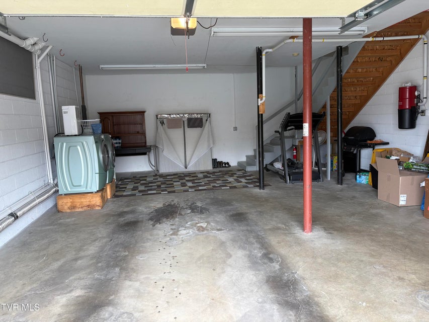 Photo #41: 2101 Cherokee Road