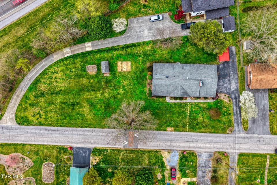 Photo #10: 1503 Lakeview Drive