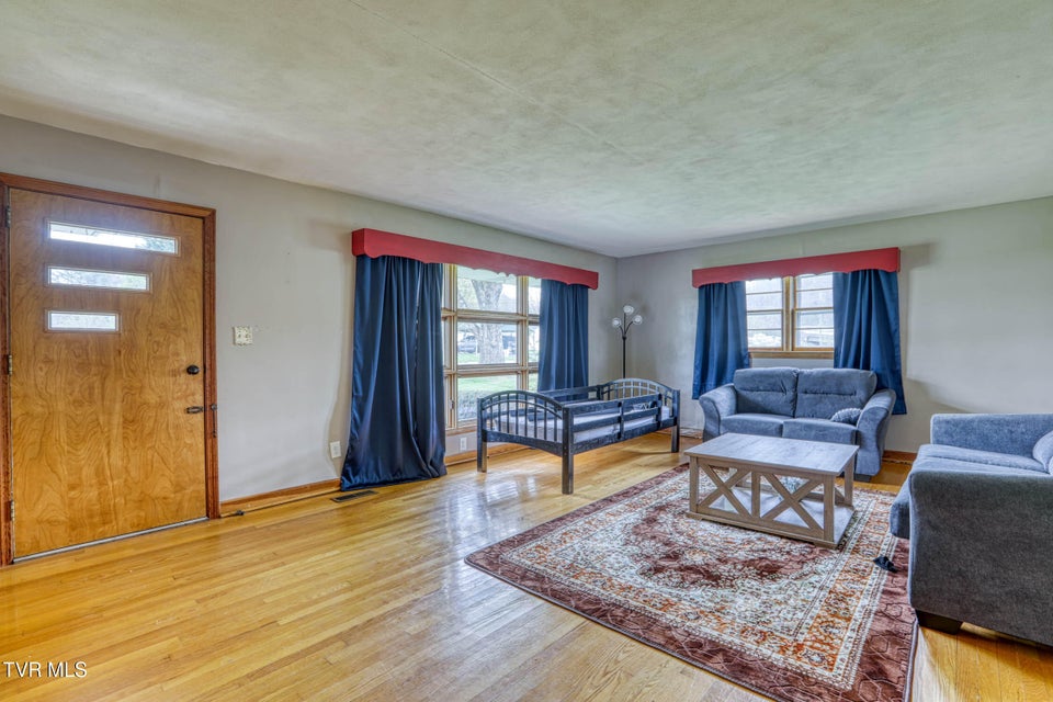 Photo #19: 1503 Lakeview Drive