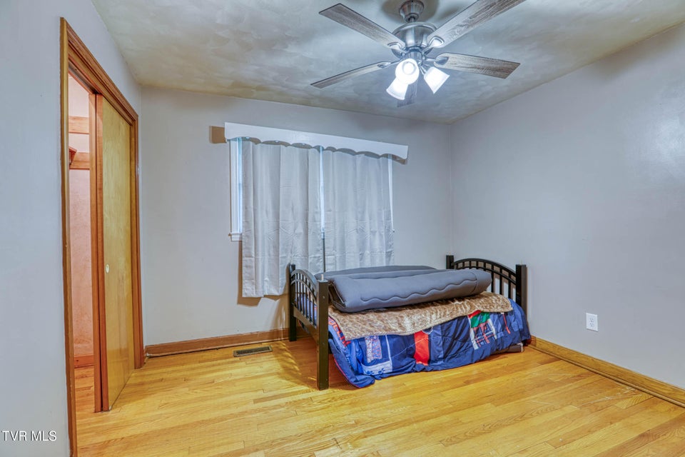 Photo #23: 1503 Lakeview Drive