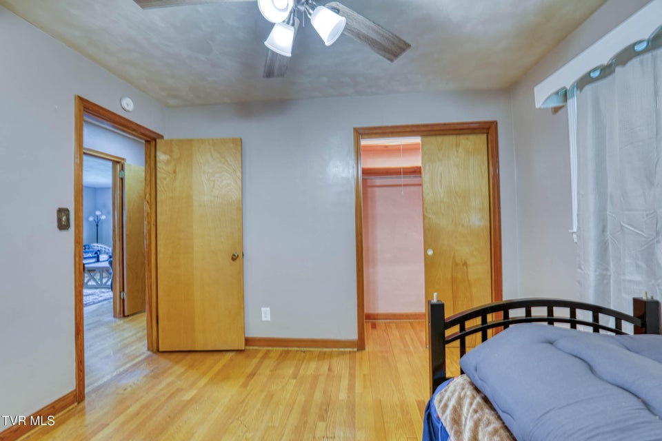 Photo #24: 1503 Lakeview Drive