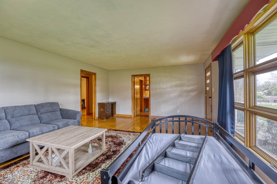 Photo #20: 1503 Lakeview Drive