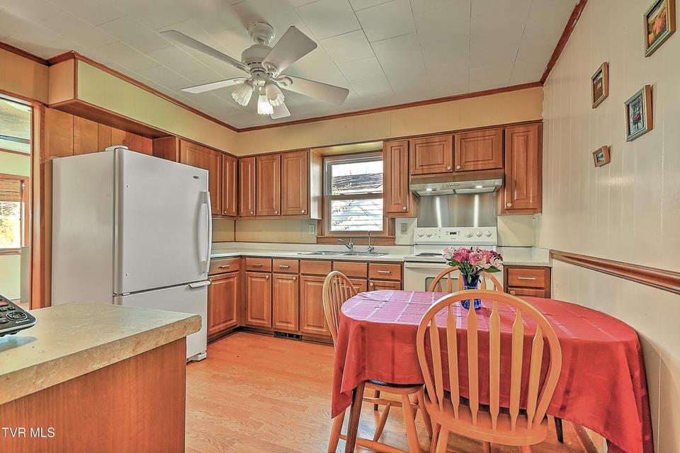 Photo #8: 1011 Johnson Avenue