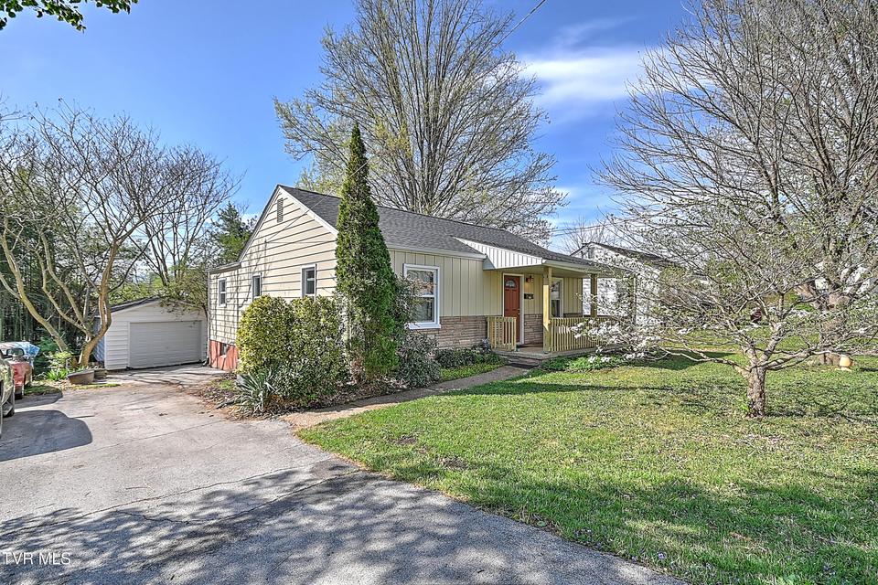 Photo #34: 1011 Johnson Avenue