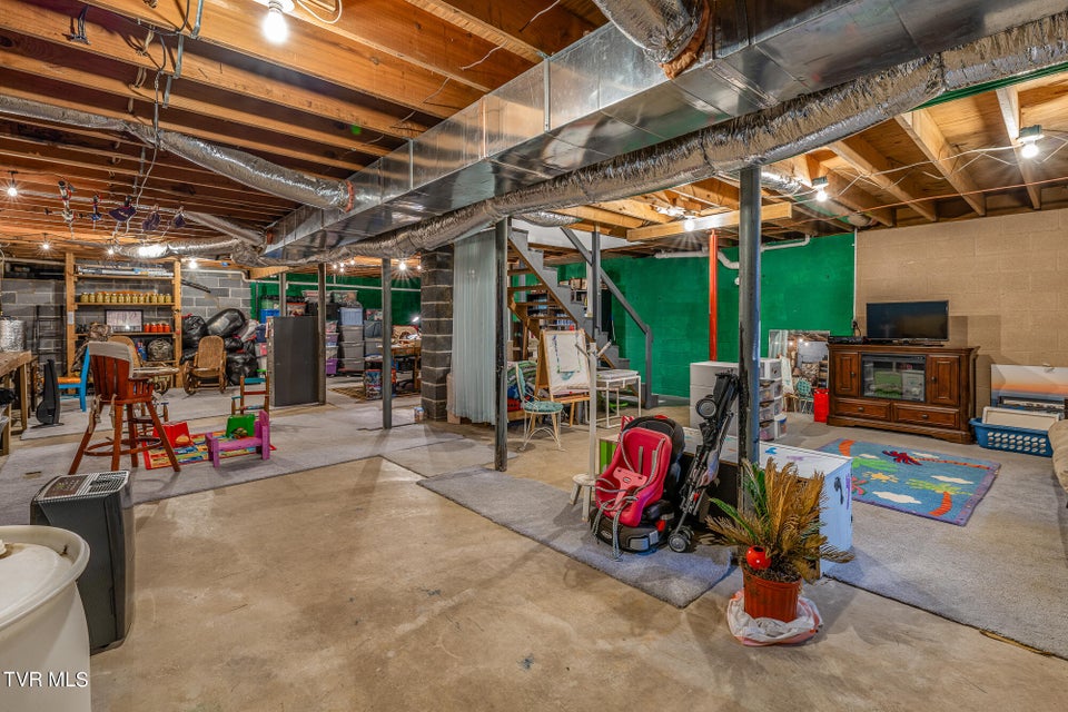 Photo #12: 557 Waddell Road