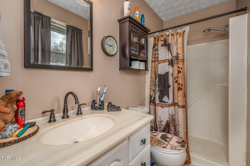 Photo #15: 557 Waddell Road