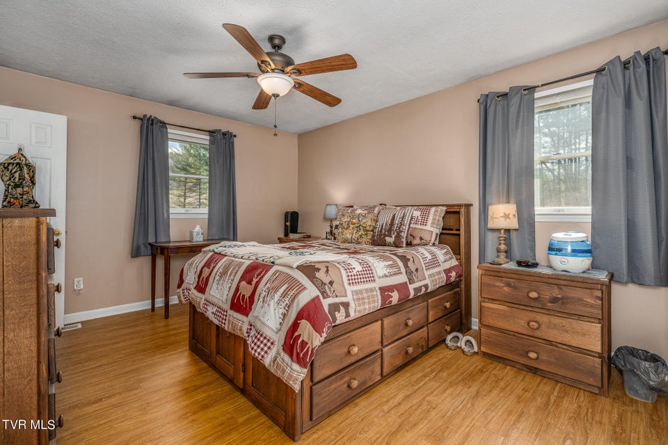 Photo #17: 557 Waddell Road