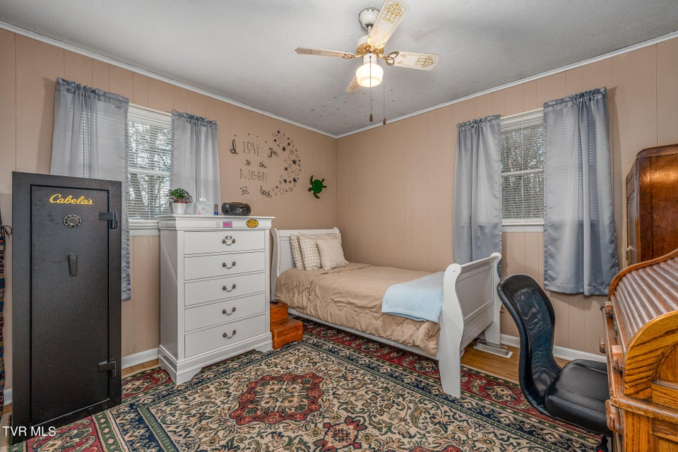 Photo #19: 557 Waddell Road