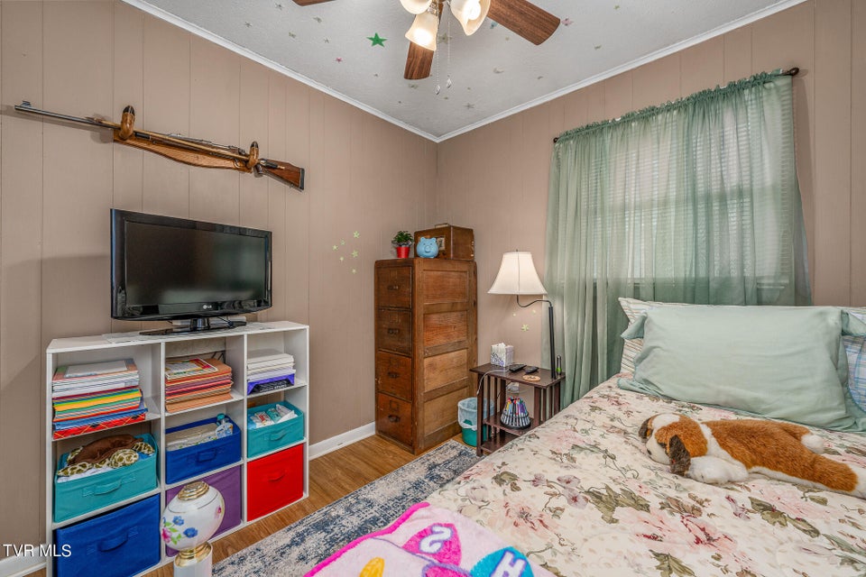 Photo #20: 557 Waddell Road