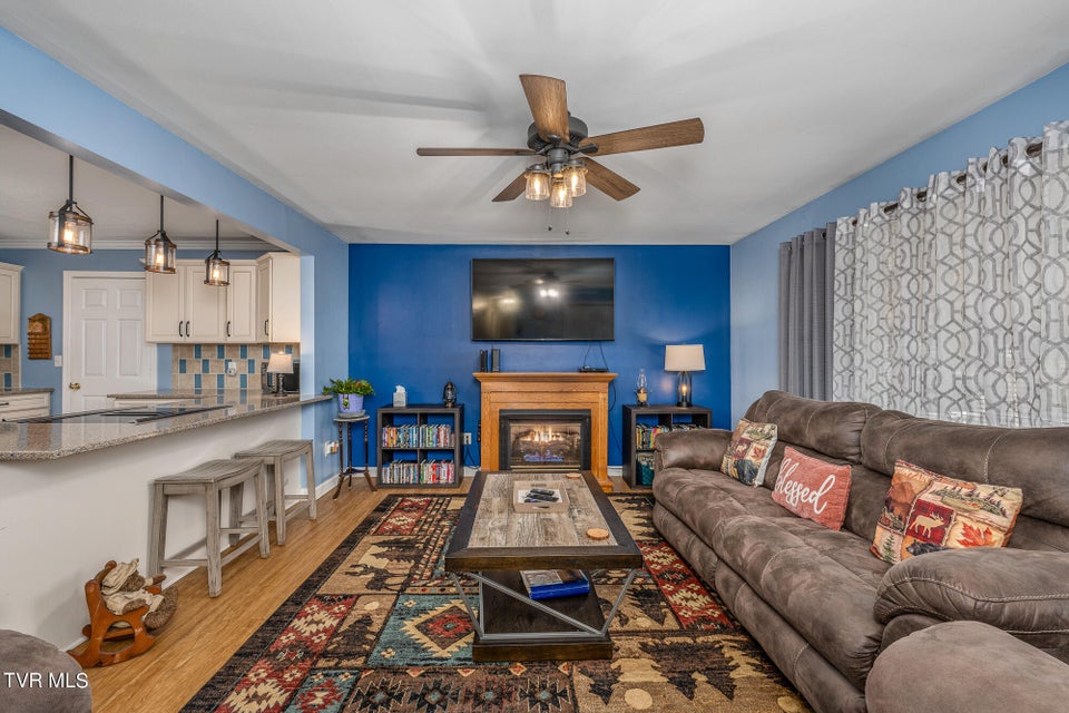 Photo #33: 557 Waddell Road