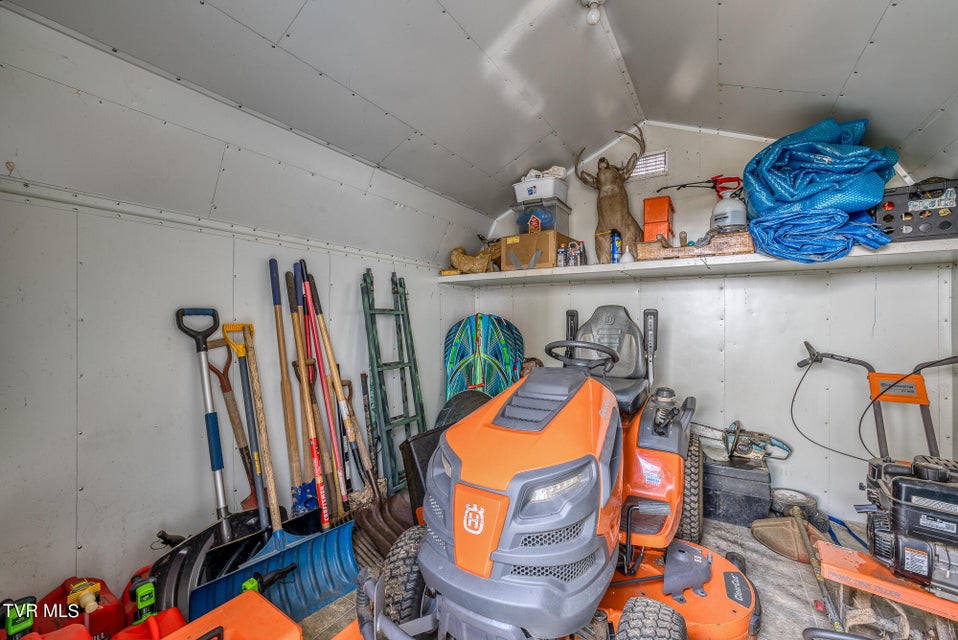 Photo #38: 557 Waddell Road