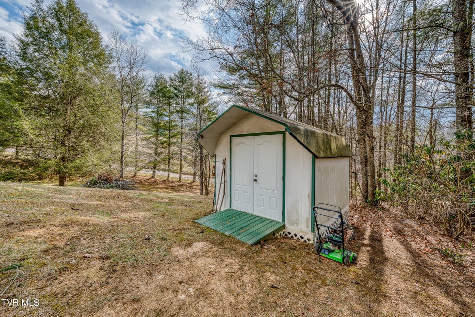 Photo #39: 557 Waddell Road