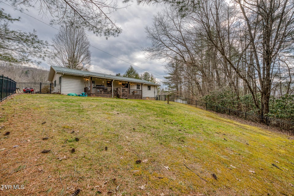 Photo #46: 557 Waddell Road