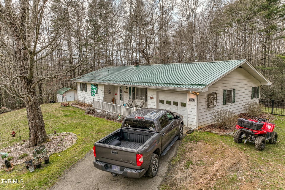 Photo #51: 557 Waddell Road