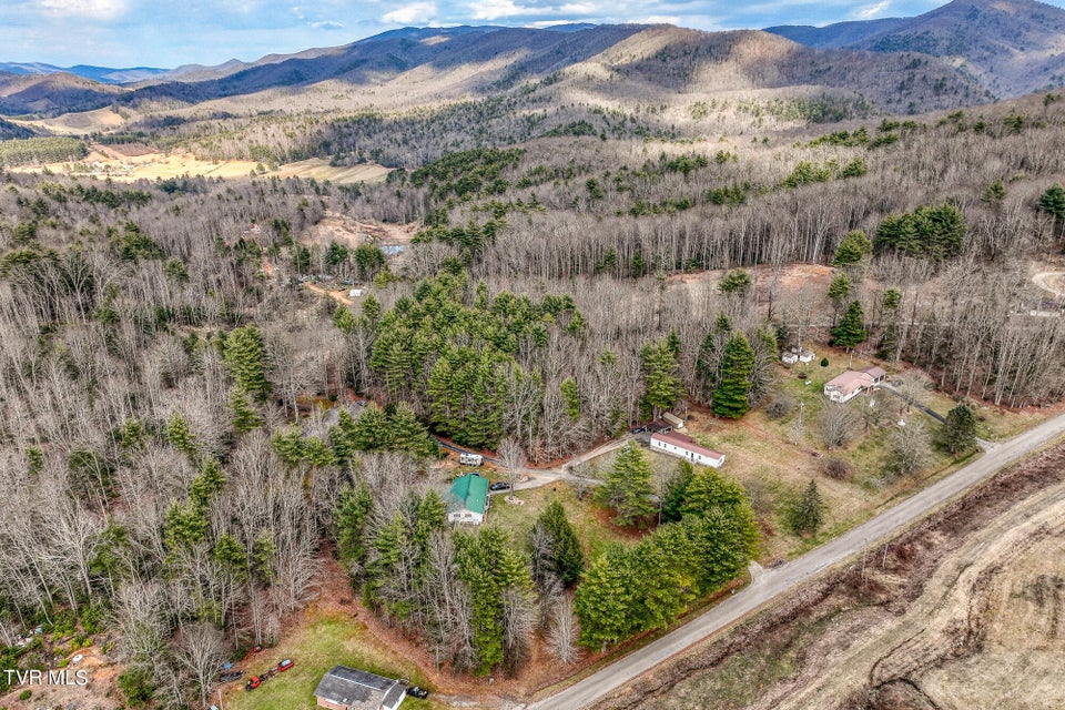 Photo #54: 557 Waddell Road