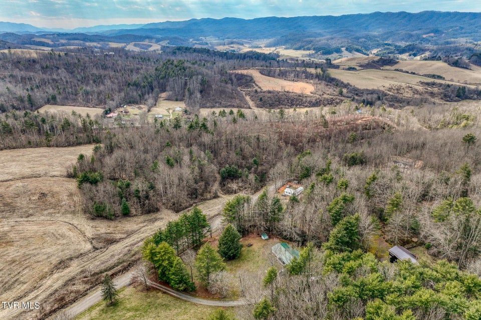 Photo #56: 557 Waddell Road