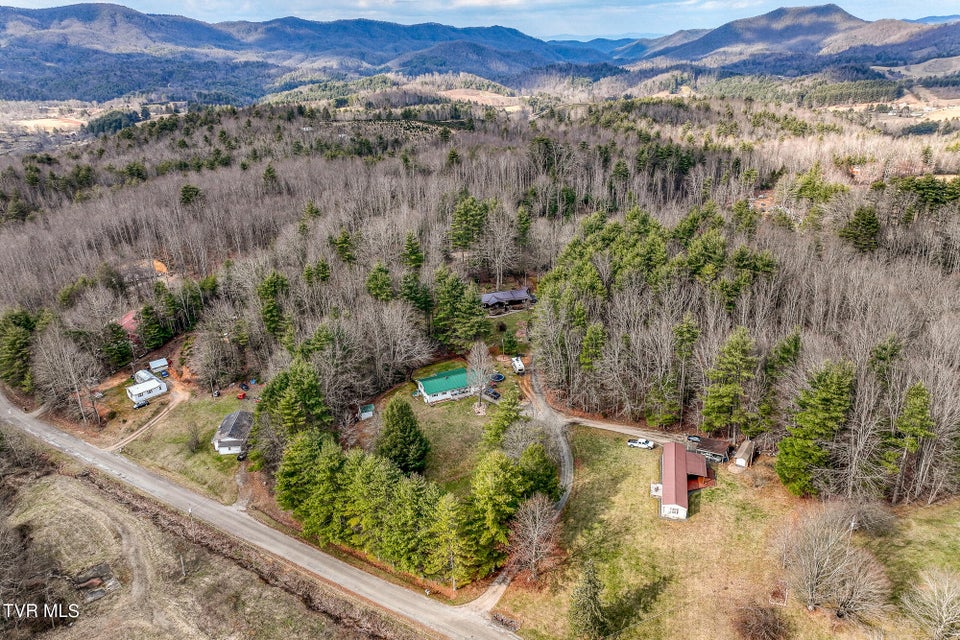 Photo #57: 557 Waddell Road