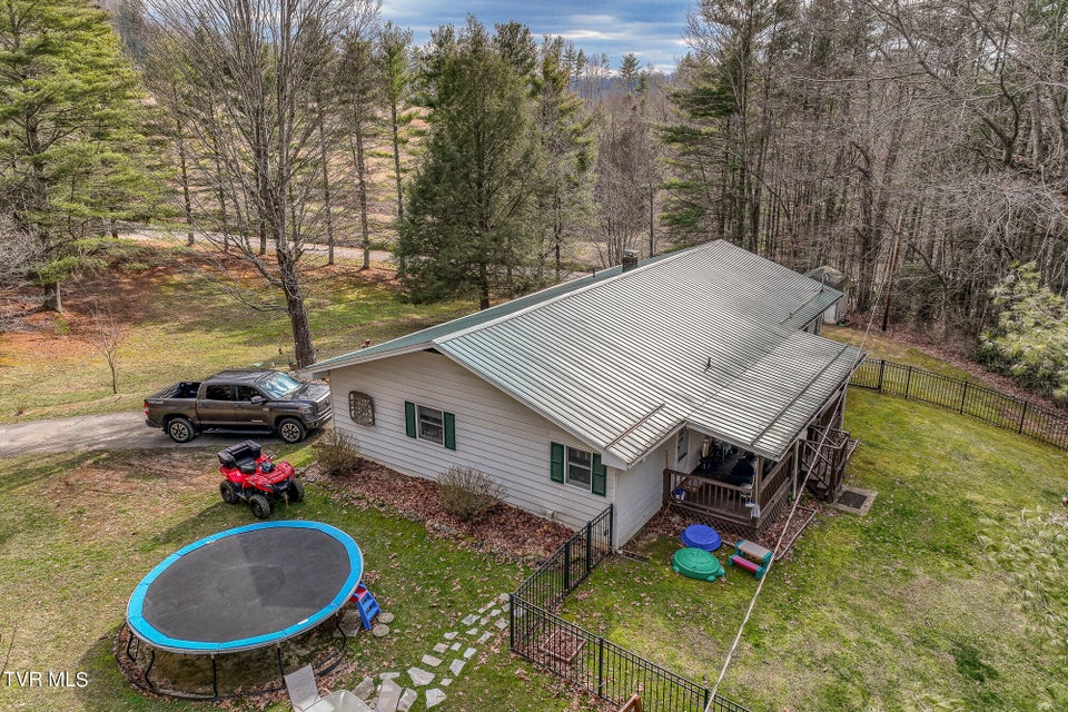 Photo #60: 557 Waddell Road