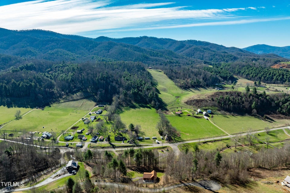 Photo #61: 277 Arrowhead Trail