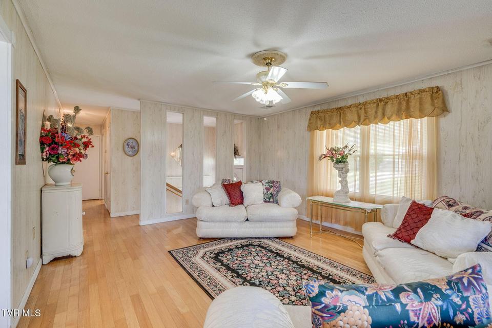 Photo #6: 101 Hickory Circle