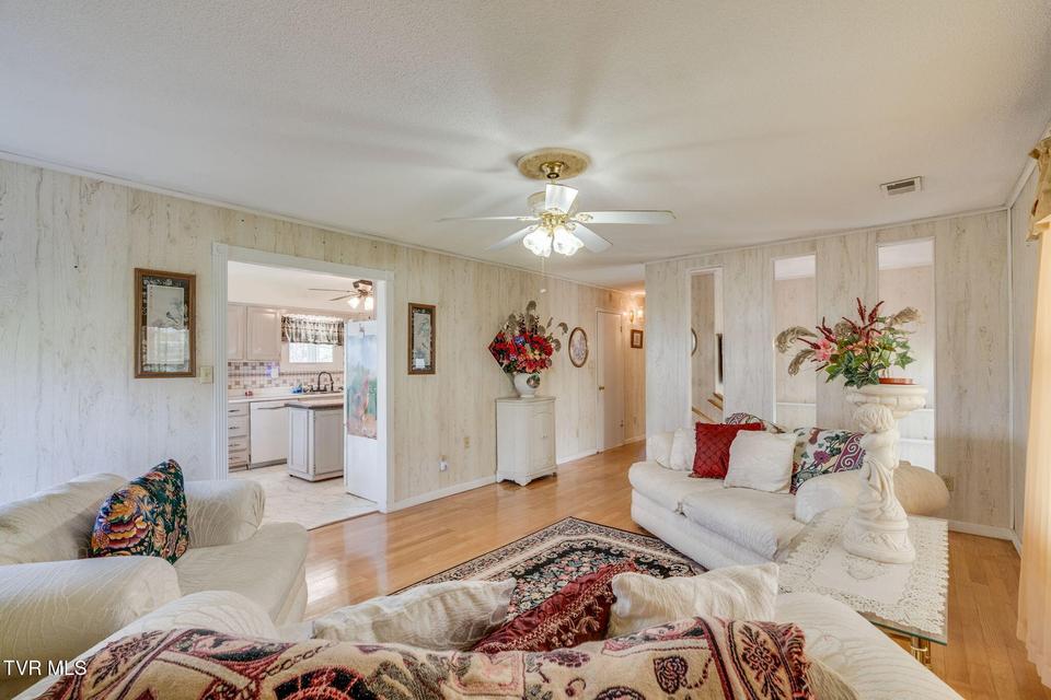 Photo #7: 101 Hickory Circle