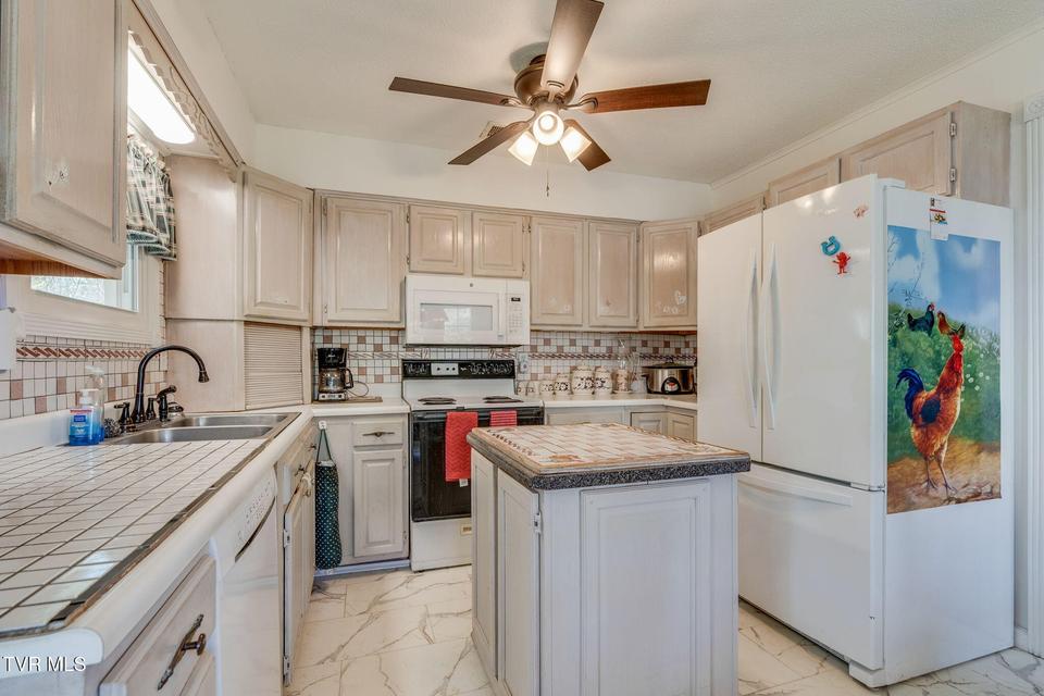 Photo #10: 101 Hickory Circle